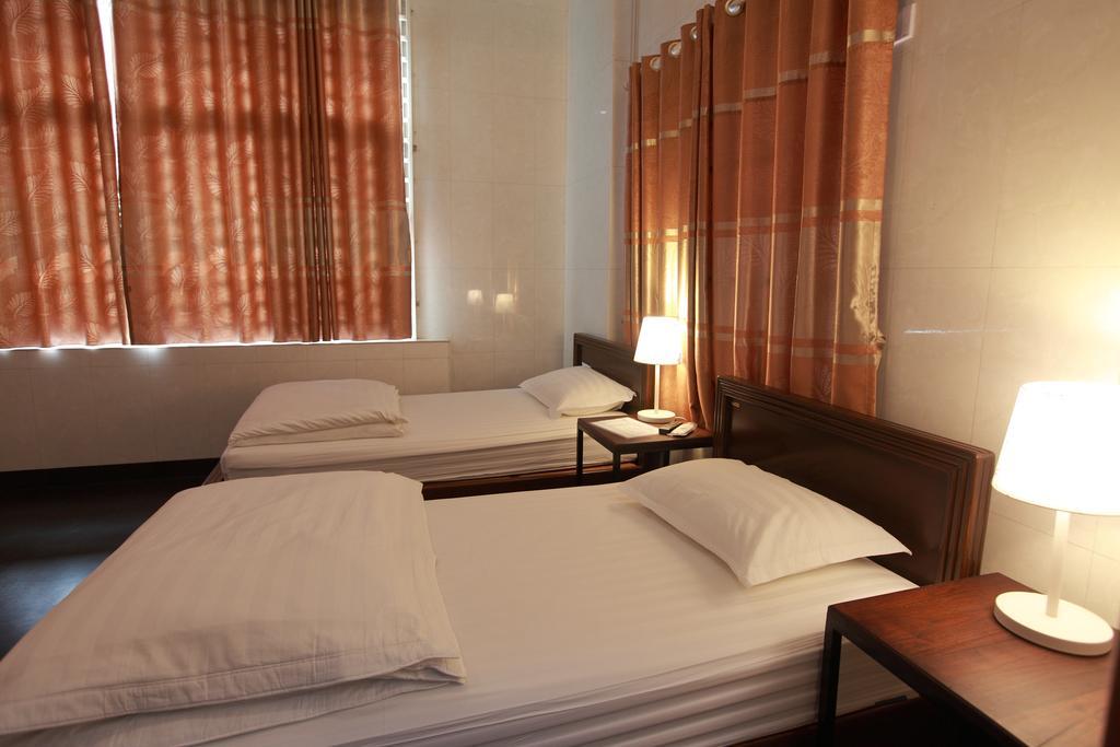 Four Rivers B&B Mandalay Esterno foto