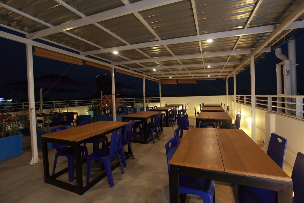 Four Rivers B&B Mandalay Esterno foto