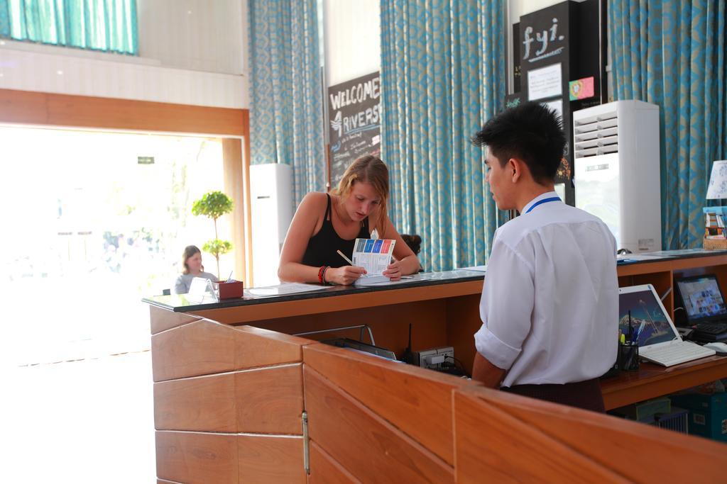 Four Rivers B&B Mandalay Esterno foto