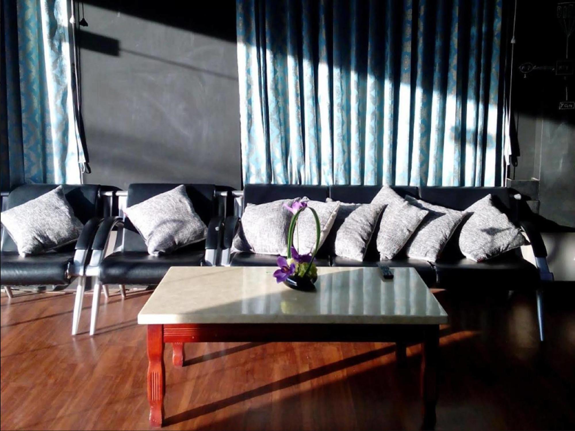 Four Rivers B&B Mandalay Esterno foto