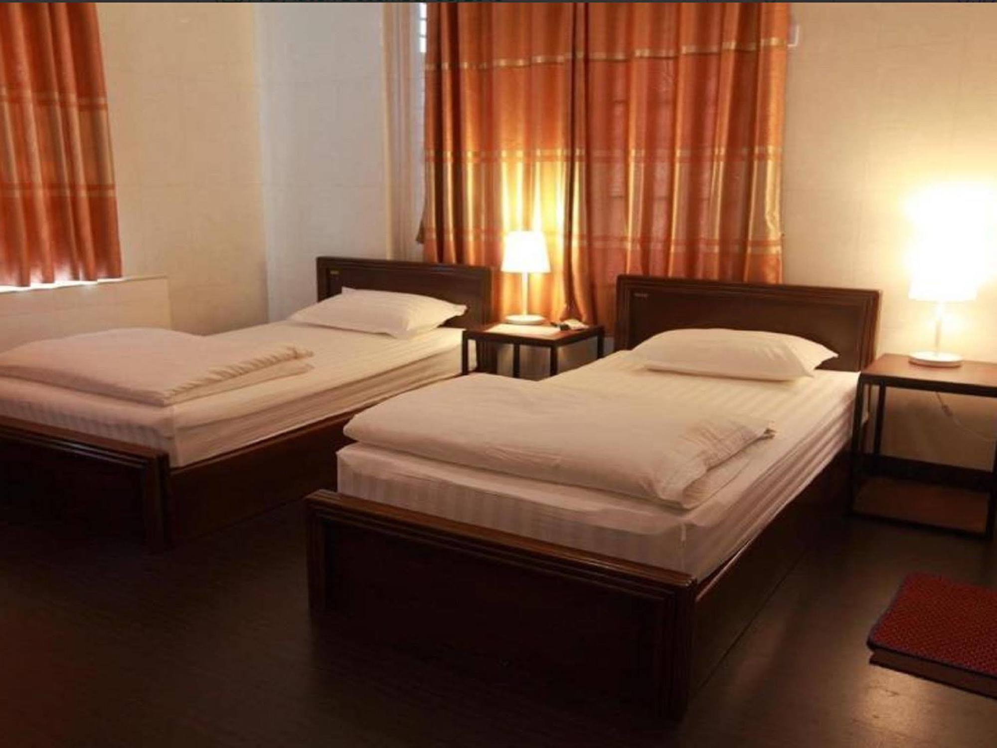 Four Rivers B&B Mandalay Esterno foto