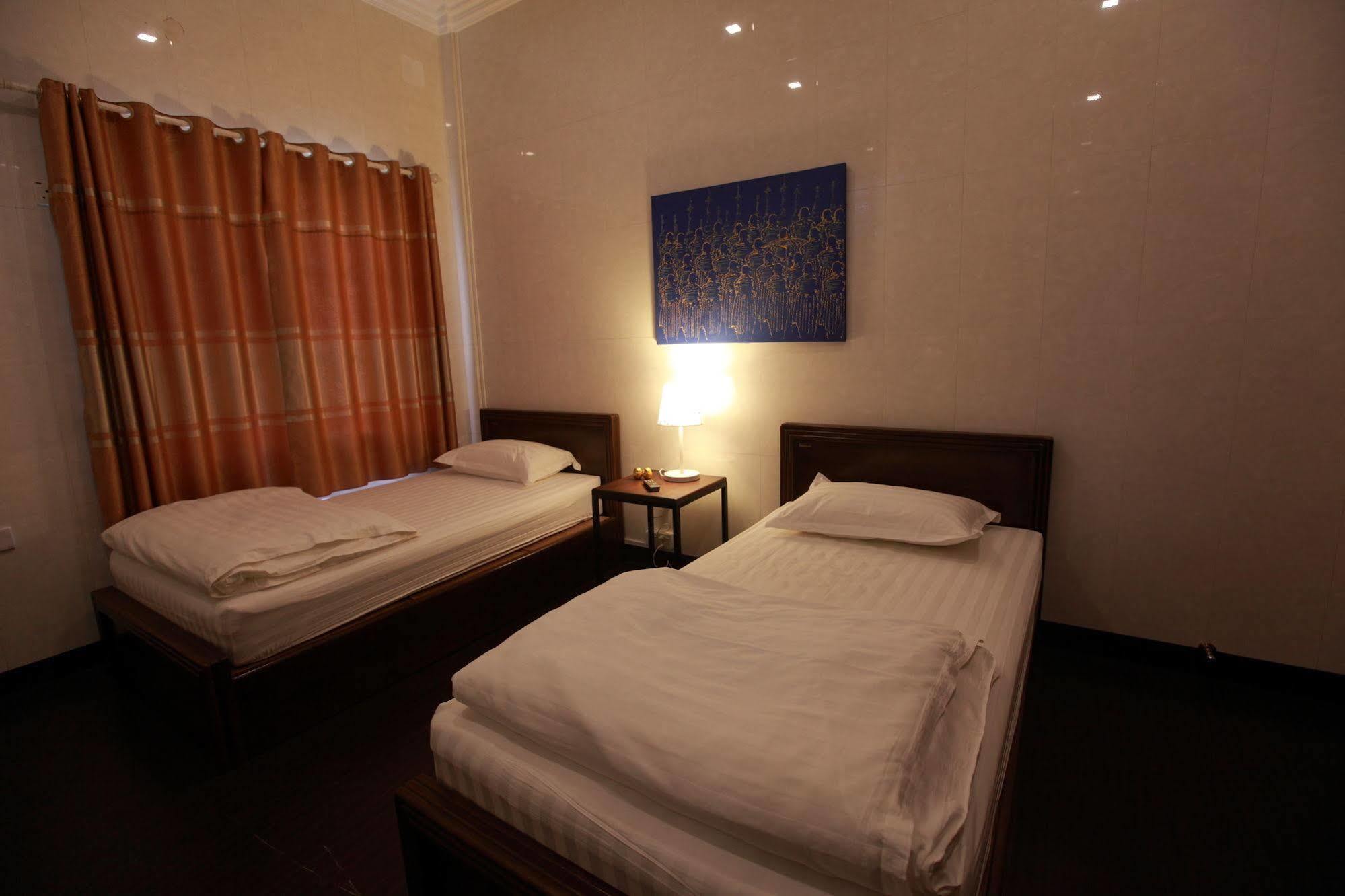 Four Rivers B&B Mandalay Esterno foto