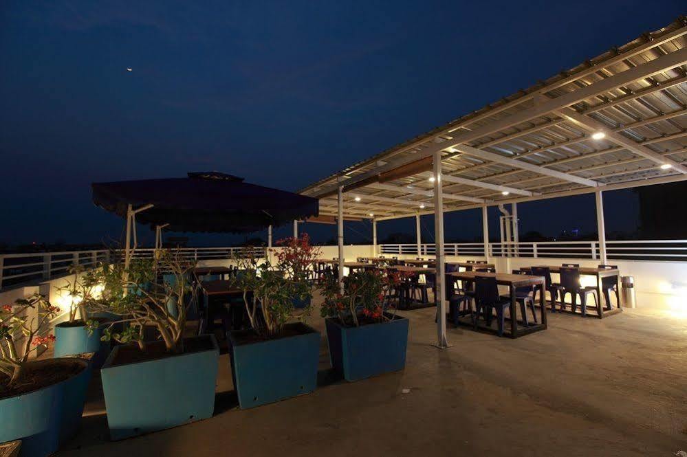 Four Rivers B&B Mandalay Esterno foto